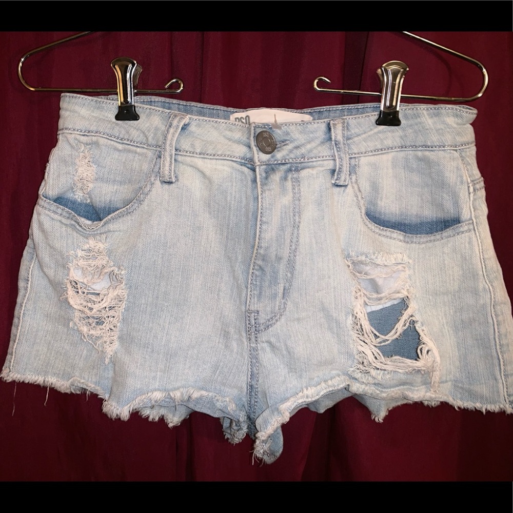 Shorts - Picture 4 of 6